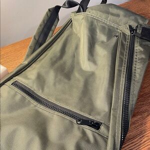 Hunter Olive Green Textured Bag